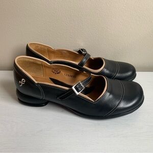 John Fluevog Fellowship Sandra Black Round Toe Mary Jane Shoes Sz 9.5 Run Small